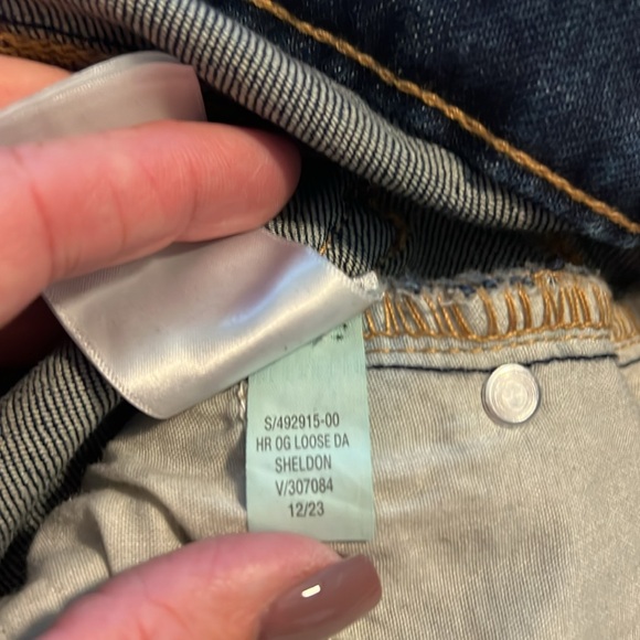 NWOT! Old Navy High Rise OG Loose Jeans with Secret Smooth Pocket - Picture 4 of 5